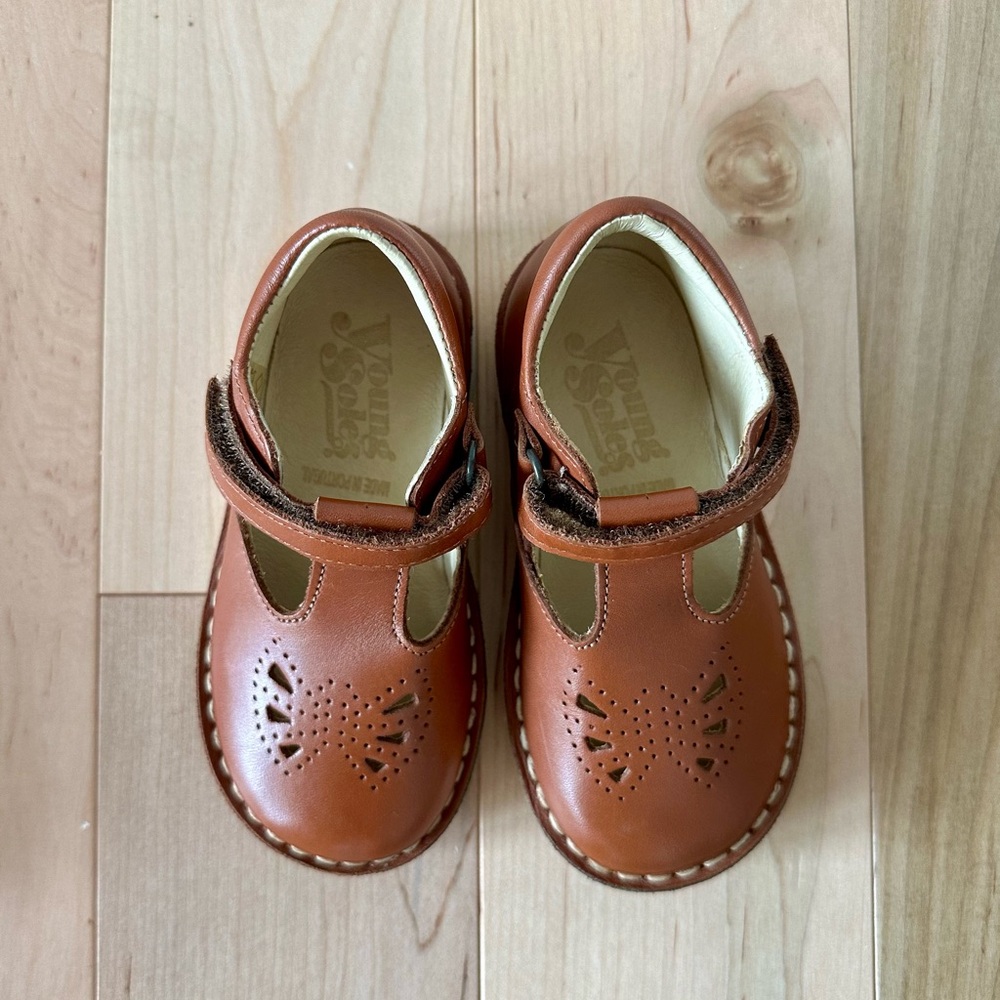Young Soles Leather t-bar shoe with EVA sole chestnut brown Mary Jane style